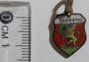 59165 Ciondolo Medaglietta Souvenir Anni '60 - Sanremo - Picture 1 of 3