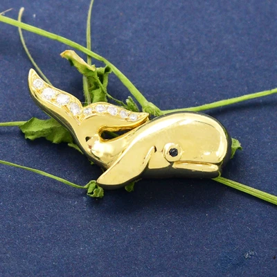 Prendedor/broche náutico/playa Gemlok diamante ballena de diseñador de oro amarillo de 18k Foto 1 de 3