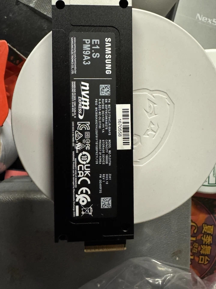 Новый Pull! Твердотельный накопитель Samsung PM9A3 E1.S Enterprise NVMe - Изображение 1 из 2