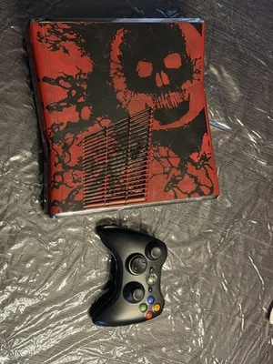 Consola Xbox 360 Gears of War 3 Edición Limitada 320GB con 1 mando Envío Rápido Foto 1 de 4
