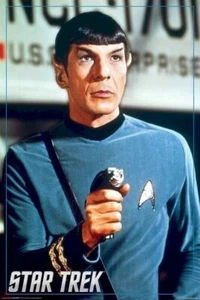 PÓSTER DE TV STAR TREK TOS ~ SPOCK CON PHASER 24x36 Serie Original Leonard Nimoy - Imagen 1 de 1