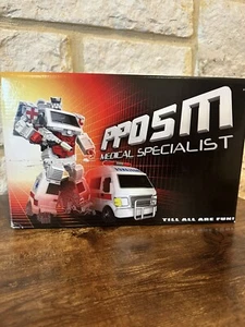 Transformers Igear Medical Specialist PP05M Masterpiece G1 Ratchet MISB NEW - Picture 1 of 5