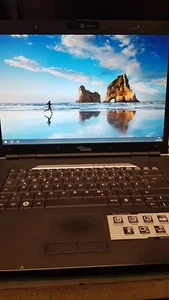 Fujitsu AMILO Pa3553 15,4 Zoll mit Win 10 Pro. - Bild 1 von 6