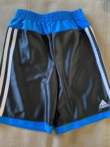 adidas Boys Athletic Shorts Elastic Basketball Logo 3 Stripe Black/Blue Size 6 - Picture 1 of 4