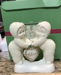 RARE Department 56 Snowbabies “I Believe In You” 2008 796123 Removable Pin - Bild 1 von 5