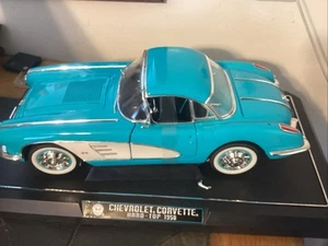 SOLIDO 1958 CHEVROLET CORVETTE BLUE HARDTOP DIECAST MODEL CAR 1:12 SCALE READ - Picture 1 of 15
