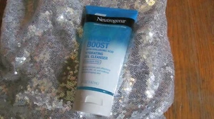 Neutrogena Hydro Boost Hyaluronic Acid Gel Facial Cleanser Fragrance Free 5.0 oz - Picture 1 of 4