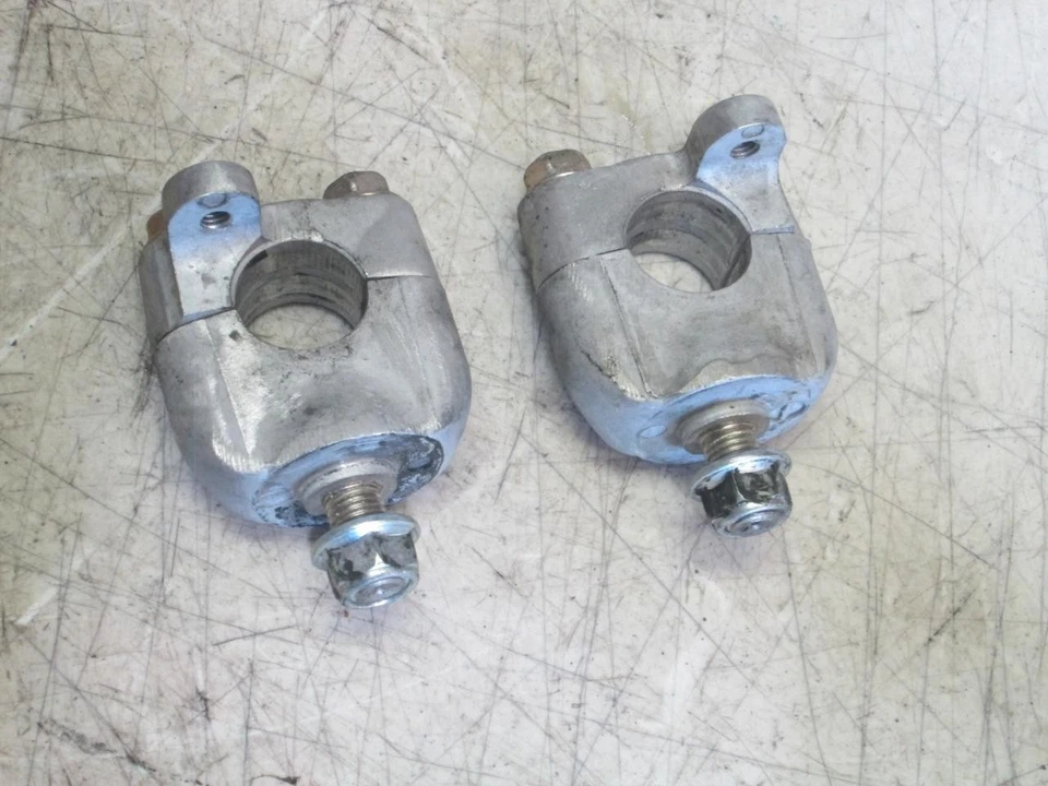 Серебряные стояки и зажимы для руля 2002 - 2013 Honda FSC 600 - Изображение 1 из 1