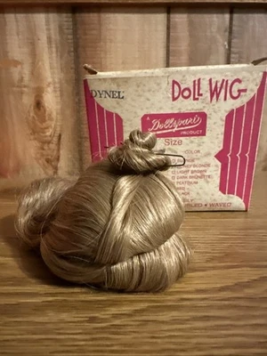 Peluca muñeca vintage Dollspart talla 7 Dynel rubia miel nueva de stock Foto 1 de 4