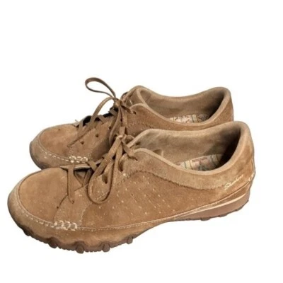 Zapatos de tenis cómodos Skechers Bikers para mujer de gamuza tostada, talla 9,5 Foto 1 de 4
