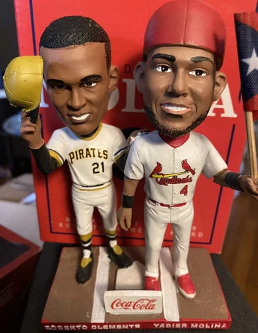Yadier Molina & Roberto Clemente Dual Bobblehead St Louis Cardinals SGA NIB Cover