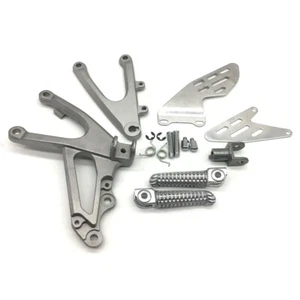 Supporto pedane anteriori moto argento nuovo adatto per Yamaha YZF-R1 2007-2008 - Foto 1 di 5