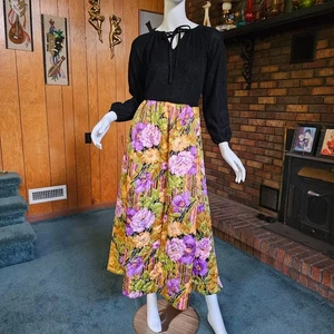 Vtg 70s Psych Quilted Floral Boho Hippie Volup Lounge Dress Hostess Gown L/XL - Picture 1 of 9
