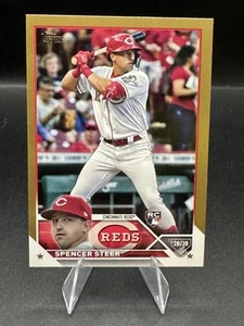 2023 Topps Series 2 Spencer Steer #489 Gold Border Parallel /2023 RC Rookie - Picture 1 of 3
