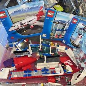 LEGO 3182 Airport Center Good Condition and Instructions Dusty Incomplete