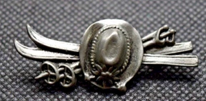 Sci argento con cappello spilla sci - Foto 1 di 3