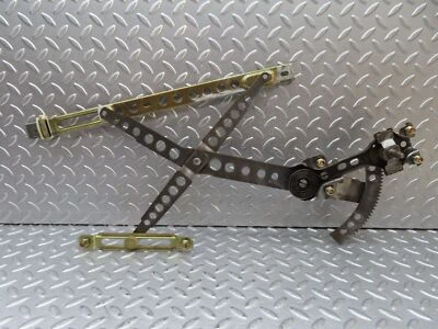 ⚙21204⚙ Mercedes-Benz W123 230E Front Left Manual Window Regulator — 第 1/4 张图片