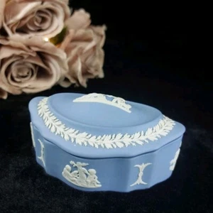 Wedgwood Jasperware  Blue Oval   Elegant Vintage Collectible Trinket Box  - Picture 1 of 16