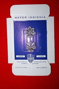 CAMISA DE METAL ORIGINAL SEGUNDA GUERRA MUNDIAL - COREA EE. UU. LT CORONEL TALLA CUELLO INSIGNIA RANGO EN TARJETA - Imagen 1 de 2
