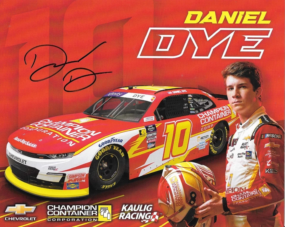Postal chevy retro autografiada de Daniel Dye #10 2025 de Kaulig Darlington Foto 1 de 1