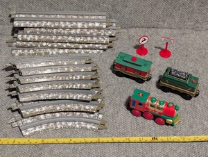 1999 Lionel Learning Curve Holiday Flyer Motorized Music Train + Tracks Part Lot - Picture 1 of 11
