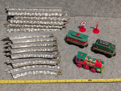 1999 Lionel Learning Curve Holiday Flyer Motorized Music Train + Tracks Part Lot - Image 1 of 4