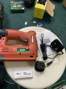 Pistola grapadora inalámbrica Tacwise 1586 140 180EL 12V para 140 grapas de 6-12 mm - Imagen 1 de 5