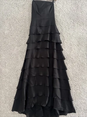 Vestido formal Lazarro negro sin tirantes con volantes en capas talla 10 Foto 1 de 4