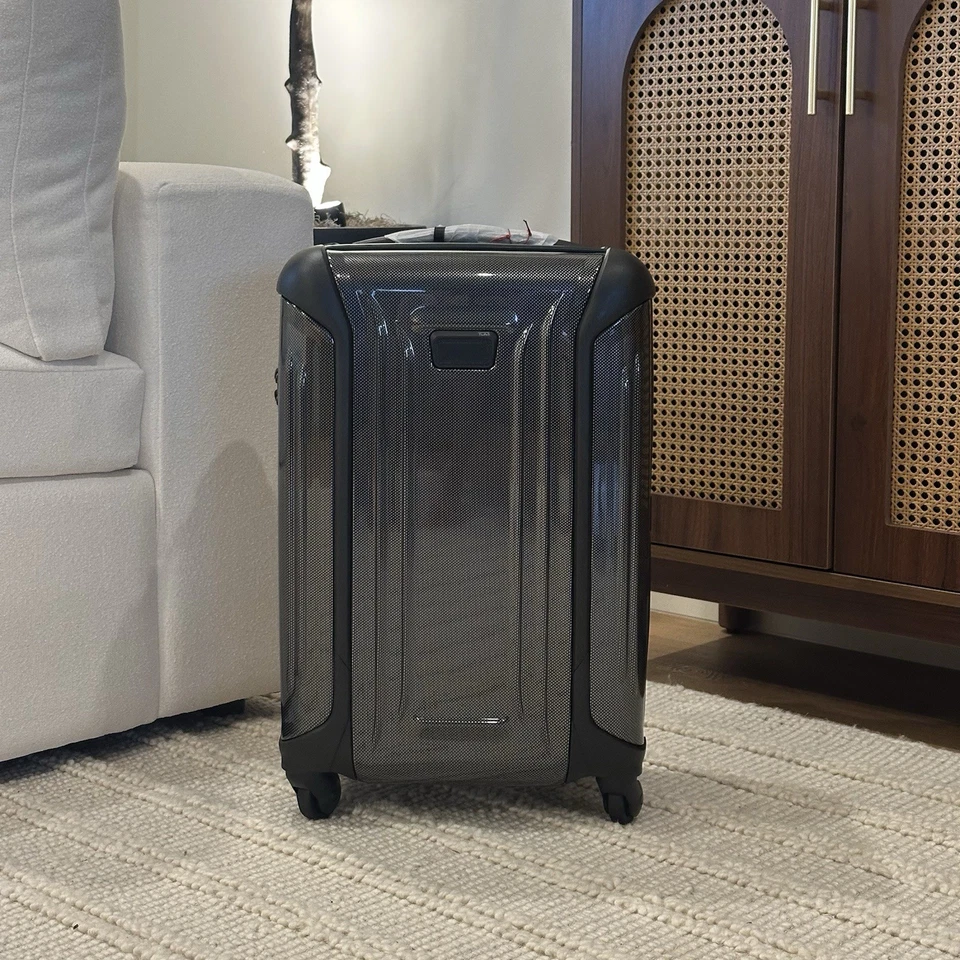 Tumi Vapor 22” International Carry-On Hardcase Spinner Luggage Black
