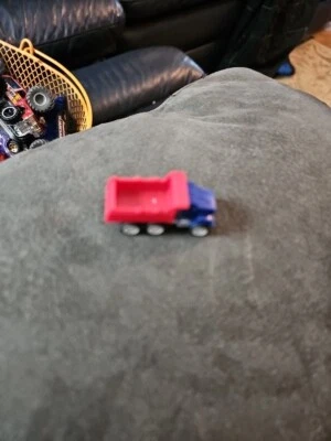 Unbranded Plastic Dump Truck (1.5in) - Image 1 of 4