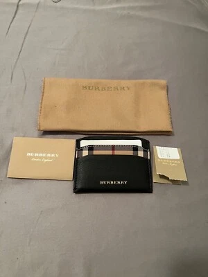 100% AUTHENTIC BURBERRY NEW HORSEFERRY CHECK IZZY / CARD CASE - Image 1 of 2