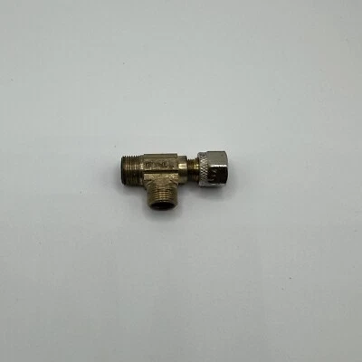 Brass Hydraulic Tee Fitting 1/2” Compression x 1/2” Male NPT x 1/2” Male NPT - Image 1 of 4