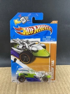 Hot Wheels Track Stars '12, Draggin' Tail 7/15, MULTIPLI OGGETTI SPEDIZIONE $1 - Foto 1 di 3