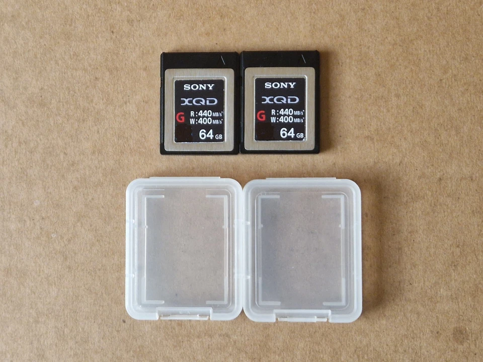 2 x 64GB Sony XQD G Series R440MB/s W400MB/s Memory Cards - Image 1 of 1