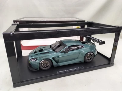 Minicar AUTOart 1/18 V12 GT3 Aston Martin Foto 1 de 4