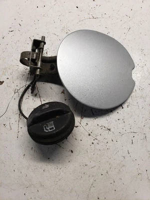 LESABRE   2002 Fuel Filler Door 1362679 - Image 1 of 4