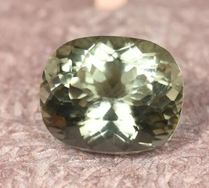 AAA Natural Flawless Green Montana Sapphire Unheated Loose Gemstone 11.75 Ct - Picture 1 of 8