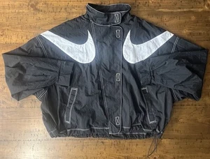 NIKE Damen Sportswear Swoosh Repel Woven Oversized Jacke Gr. Small schwarz - Bild 1 von 17