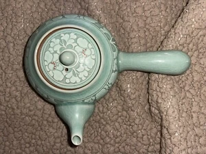 Teiera vintage firmata coreana crepata manico laterale Celadon #20A - Foto 1 di 7