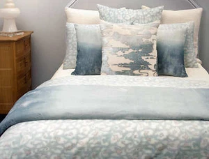 $295 RARE KEVIN O'BRIEN STUDION LEOPARD 2 KING SHAMS SATEEN WHIMSICAL BLUE GREY - Picture 1 of 7