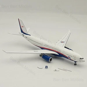 INFLIGHT 1:200 Airbus A330-200 CANADA RCAF 330002 / IF332RCAF01 / WITH STAND - Picture 1 of 9