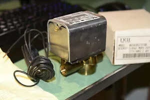 NEW ERIE FAN COIL VALVE 0654C0527QT00 5/8 SWT 25PSI 277V 2 WAY N.O. 300PSI #99 - Picture 1 of 7