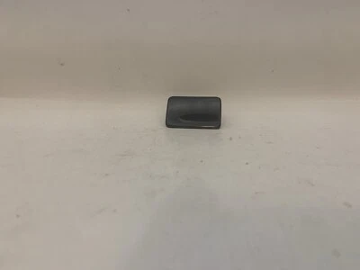 NOS OEM SEAT LICK COVER PART #14025-1481 1982-1983 GPZ550 Foto 1 de 4