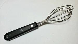 Vintage 10.5" Metal Balloon Wire Whisk Egg Beater Wooden Handle  - Imagen 1 de 2