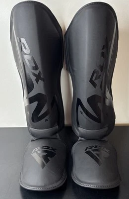 Espinilleras RDX para Kickboxing SGR-T15MB MMA Almohadillas de Kickboxing, Protector de Pie para Piernas Foto 1 de 4