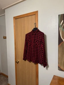 Blusa transparente Chaps XL roja y blanca con estampado a cuadros manga larga con botones delanteros - Usada en Excelente Condición - Imagen 1 de 4