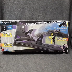 Megatech B3 Stealth Bomber RC Airplane MTC9905 w/Remote Control 2008  - Picture 1 of 14