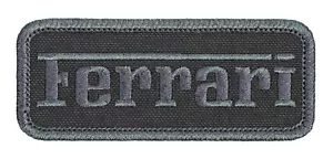 Distintivo Ferrari toppa ricamata grigio scuro/grigio scuro ferro cucito cappello borsa camicia - Foto 1 di 2