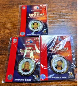 Juego de 3 Superstars Medallion Carson Palmer 2005, Clinton Portis, Randy Moss - Imagen 1 de 2