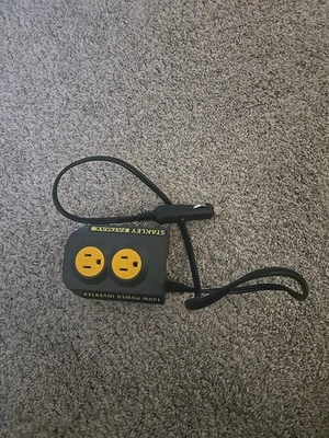 Inversor de potencia Stanley Fatmax 140 vatios, PCI140, 12V DC a 120V CA Foto 1 de 3